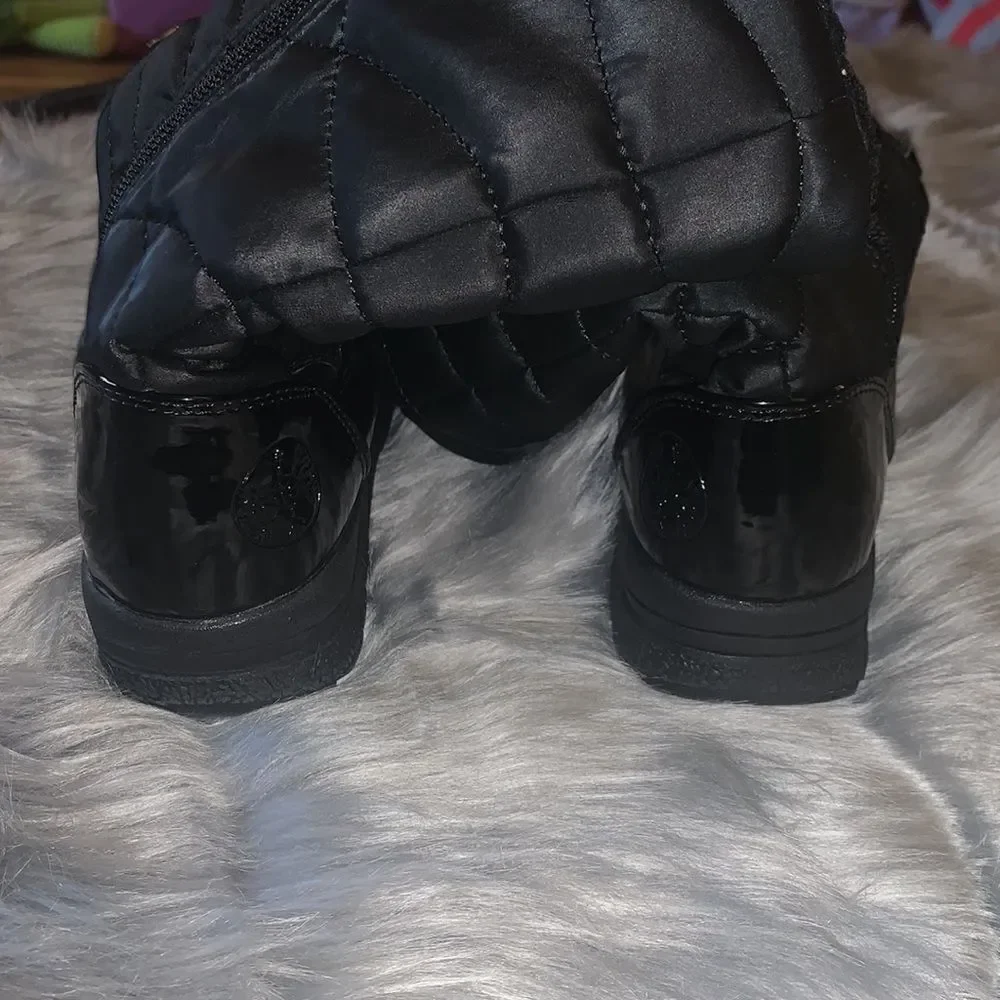 Totes snow boots. Size 2.